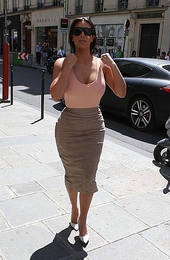 Kim Kardashian flaunt her assets in form-fitting outfit in Paris