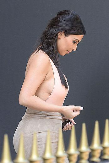 Kim Kardashian flaunt her assets in form-fitting outfit in Paris