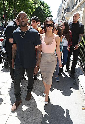 Kim Kardashian flaunt her assets in form-fitting outfit in Paris