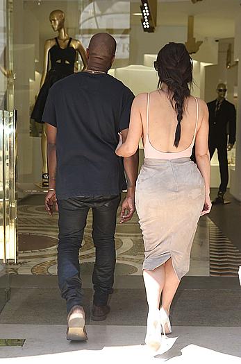 Kim Kardashian flaunt her assets in form-fitting outfit in Paris