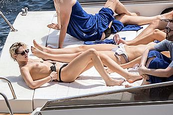 Kristen Stewart topless on a yacht in Italy