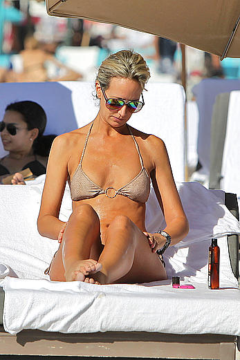 Lady Victoria Hervey nipple slip paparazzi shots