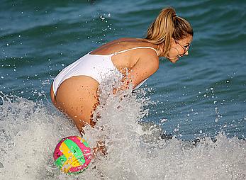 Larsa Pippen Shows camel toe in a white swimsuit on the neach in Miami