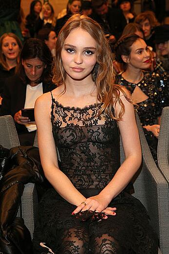 Lily Rose Depp see through to nipples at Chanel Metiers D-Arte Fashion Show