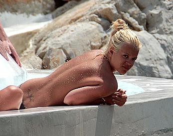 Lily Allen topless candids in France