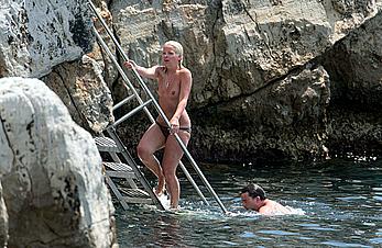 Lily Allen topless candids in France