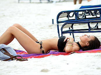 Lisa Opie bikini candids at south beach in Miami