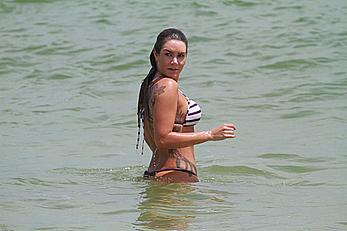 Luizeani Altenhofen caught in bikini on the beach of Barra da Tijuca