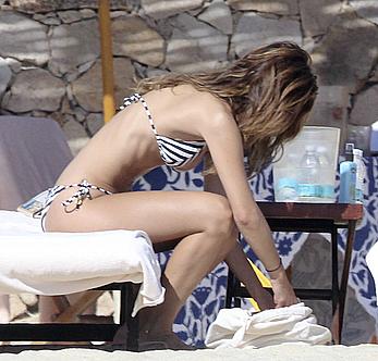 Maria Menounos in bikini poolside paparazzi shots