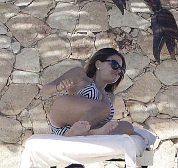 Maria Menounos in bikini poolside paparazzi shots