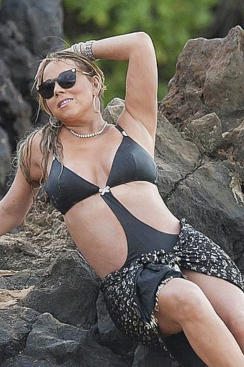 Mariah Carey nipple slip in bikini in Hawaii