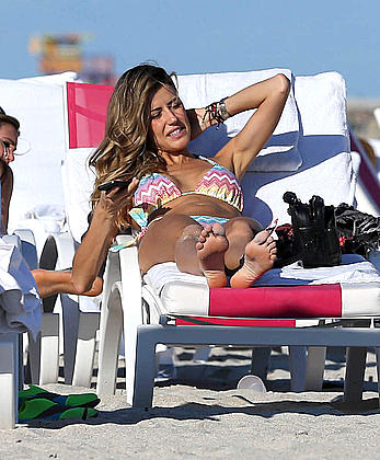 Martha Graeff wardrobe malfunction, shows her boobs at Miami Beach