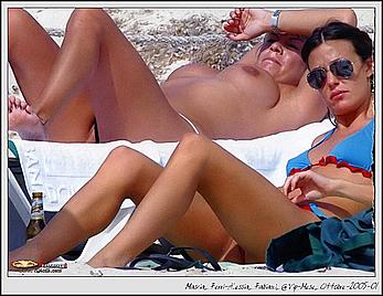 Mascia Ferri nude boobs and ass on a beach paparazzi photos