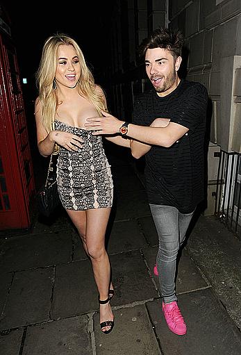 Drunk Melissa Reeves upskirt without pants in Manchester