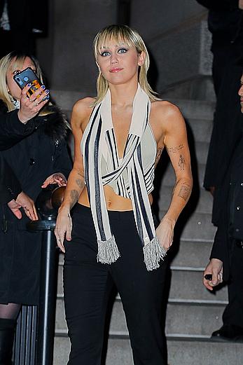 Miley Cyrus nipple slip outside the Bowery Hotel in New York