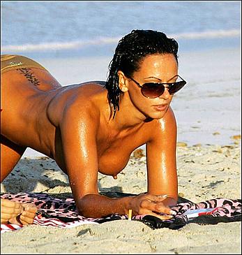 Former Cristiano Ronaldo girlfrend Nereida Gallardo topless on a beach