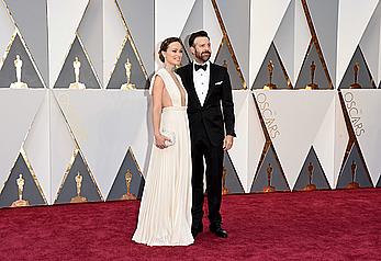 Olivia Wilde looking sexy at 88th Annual Academy Awards in Hollywood