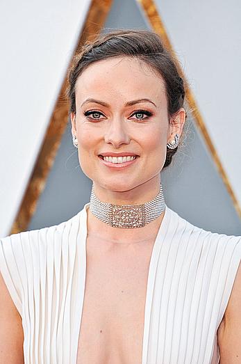 Olivia Wilde looking sexy at 88th Annual Academy Awards in Hollywood