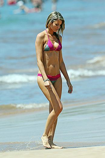 Paige Butcher looking sexy in a bikini in Maui