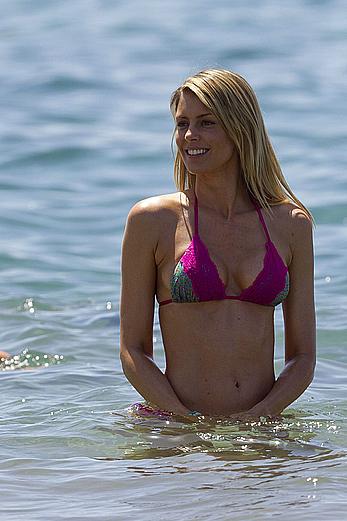 Paige Butcher looking sexy in a bikini in Maui