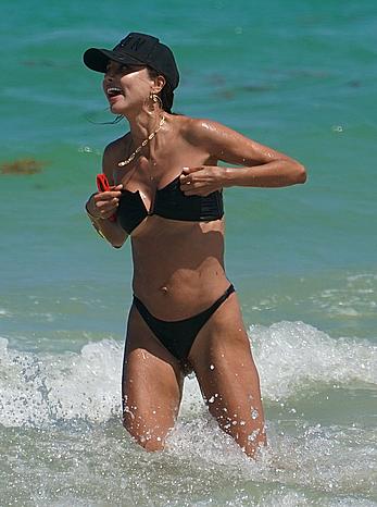 Patricia Contreras boob slip on the beach in Miami