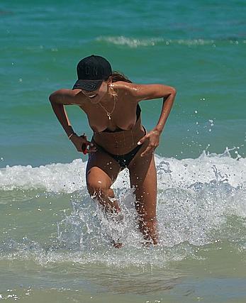 Patricia Contreras boob slip on the beach in Miami