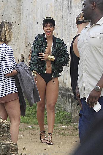 Rihanna topless with pasties during photoshoot in Brasil