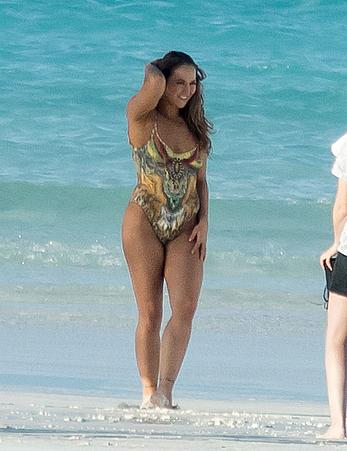 Ronda Rousey nude in body paint the SI photoshoot in Bahamas