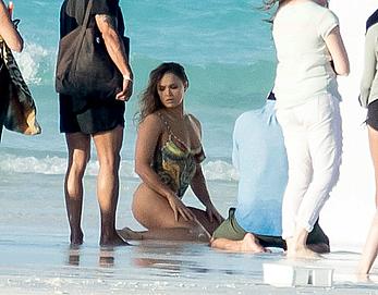 Ronda Rousey nude in body paint the SI photoshoot in Bahamas