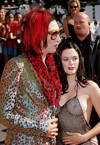 Rose McGowan nude boobs and ass under fully transparent dress at MTV Movie Awards 1998