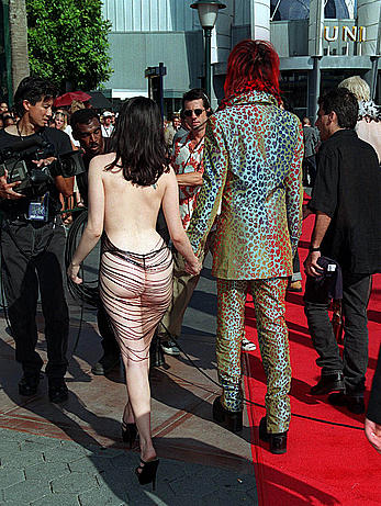 Rose McGowan nude boobs and ass under fully transparent dress at MTV Movie Awards 1998