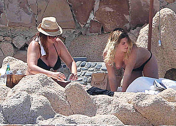 Rumer Willis and Tallulah Willis caught topless in Cabo San Lucas