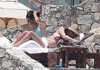 Rumer Willis and Tallulah Willis caught topless in Cabo San Lucas