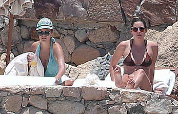 Rumer Willis and Tallulah Willis caught topless in Cabo San Lucas