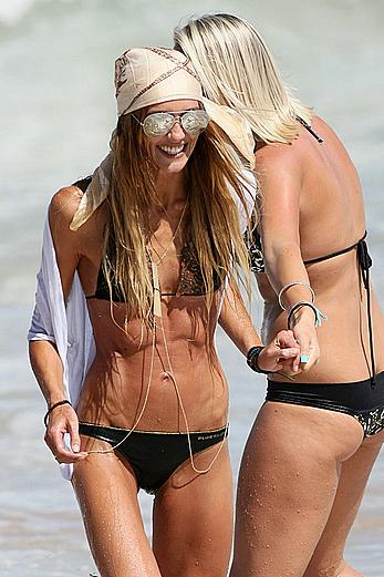 Sharni Vinson enjoying a day at the beach in Sydney