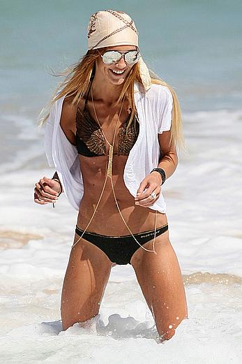 Sharni Vinson enjoying a day at the beach in Sydney