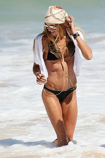 Sharni Vinson enjoying a day at the beach in Sydney