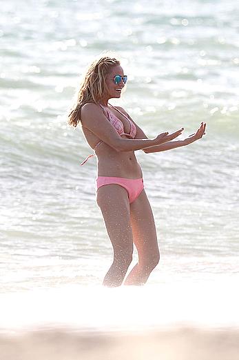 Stephanie Mcintosh in pink bikini candids