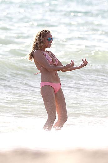 Stephanie Mcintosh in pink bikini candids