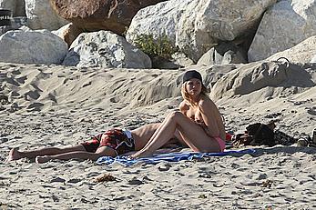 Stephanie Mcintosh in pink bikini candids