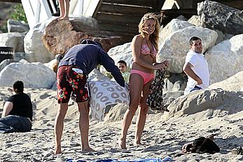 Stephanie Mcintosh in pink bikini candids