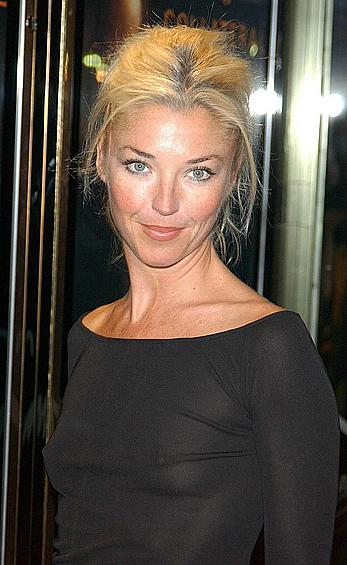 Tamara Beckwith small nude tits under see through dress