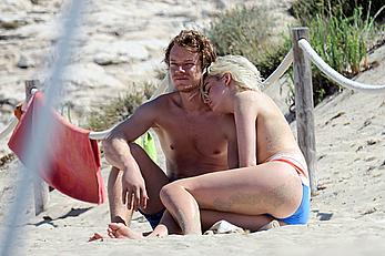 Teliz Alley girlfriend of Alfie Allen topless on a beach in Formentera