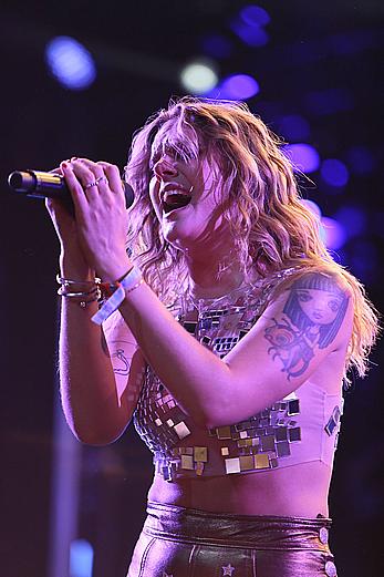 Tove Lo flashing her nude tits at 2017 Coachella Festival in Indio