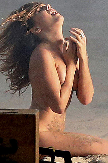 Tove Lo swedish popstar naked during a video shoot