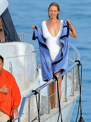 Uma Thurman bathing suit on the Yacht in Saint-Tropez