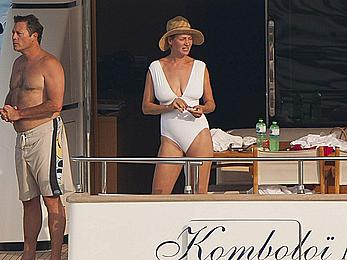 Uma Thurman bathing suit on the Yacht in Saint-Tropez