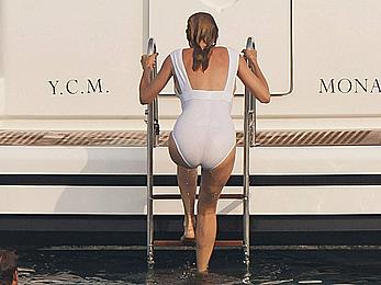 Uma Thurman bathing suit on the Yacht in Saint-Tropez