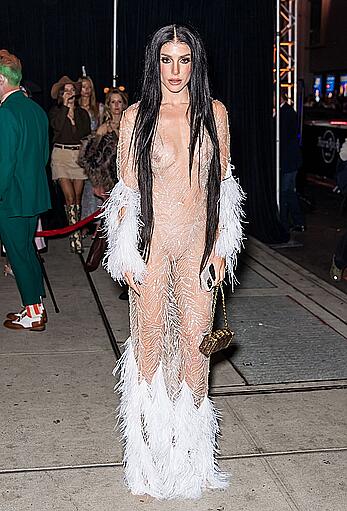 Valentina Ferrer see through to ass and tits at Heidi Klum's 23rd Annual Halloween Party