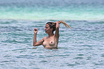 Russian Victoria Bonya fully nude in a water